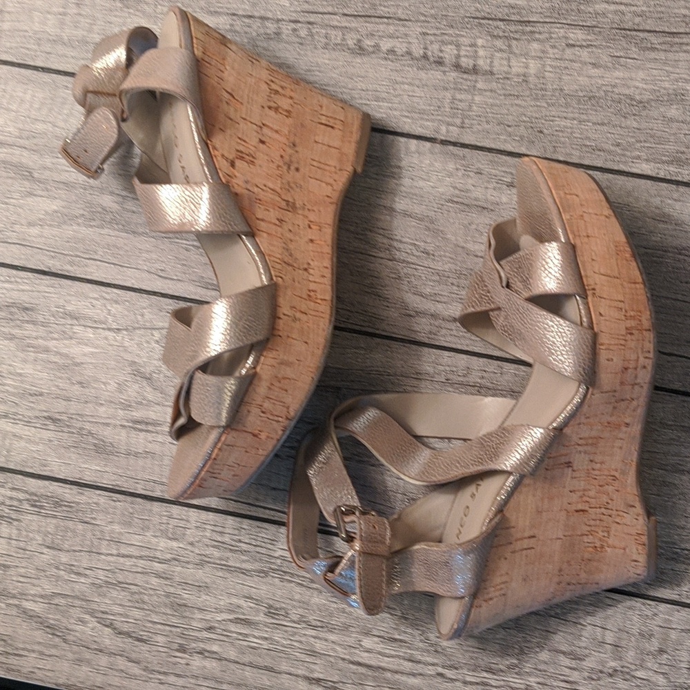 Franco Sarto size 6 wedges